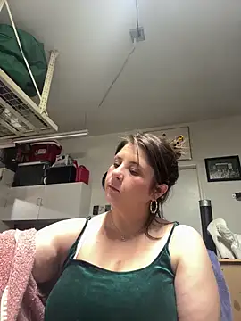 Snapshot of bratbabyannax chatting on March 26, 10:32 am bratbabyannax online show from March 26, 10:32 am