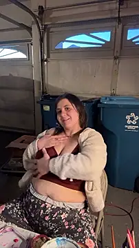 Snapshot of bratbabyannax chatting on April 5, 1:08 pm bratbabyannax online show from April 5, 1:08 pm