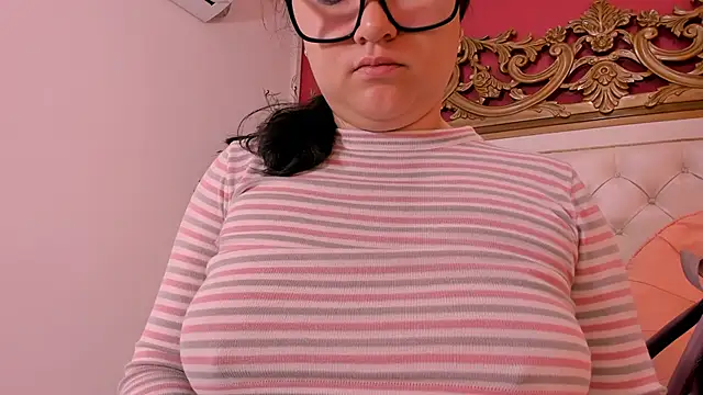 AllyRoux online show from April 29, 11:58 am