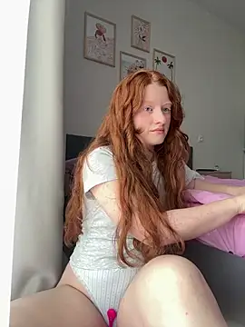 Snapshot of gingerlatte chatting on April 10, 8:41 am gingerlatte online show from April 10, 8:41 am