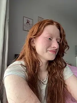 Snapshot of gingerlatte chatting on April 15, 9:38 am gingerlatte online show from April 15, 9:38 am
