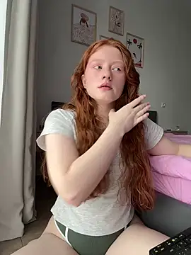 Snapshot of gingerlatte chatting on April 24, 9:56 am gingerlatte online show from April 24, 9:56 am