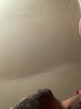 Snapshot of bla696922 chatting on April 3, 1:25 am bla696922 online show from April 3, 1:25 am