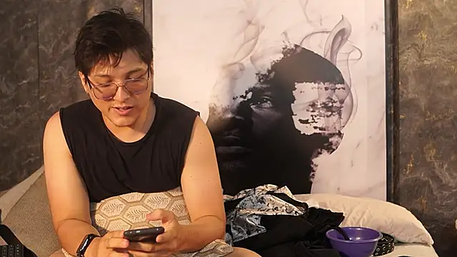 Snapshot of Mia_and_Belmonth chatting on March 22, 6:33 pm Mia and Belmonth online show from March 22, 6:33 pm