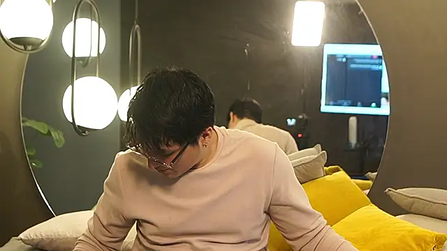 Snapshot of Mia_and_Belmonth chatting on March 24, 6:35 pm Mia and Belmonth online show from March 24, 6:35 pm