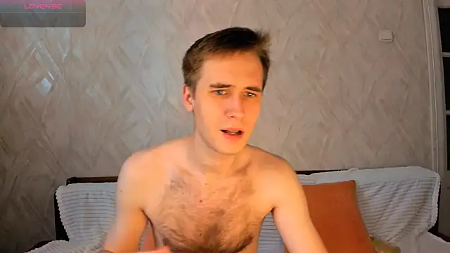 Snapshot of Alfred_bucks chatting on March 18, 10:07 am Alfred bucks online show from March 18, 10:07 am