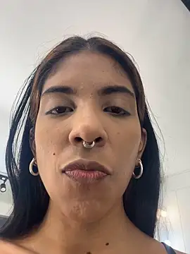 Snapshot of VioletaHills_ chatting on March 5, 12:45 pm VioletaHills online show from March 5, 12:45 pm