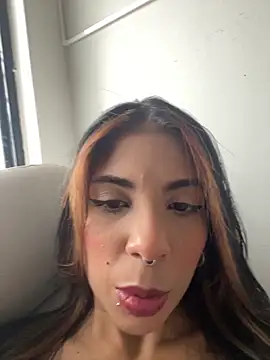 Snapshot of VioletaHills_ chatting on March 11, 12:11 pm VioletaHills online show from March 11, 12:11 pm