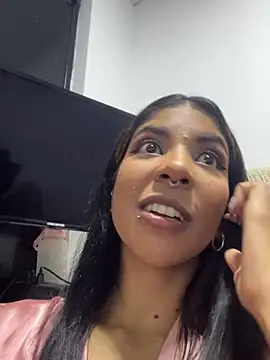 VioletaHills  online show from May 10, 2:11 pm