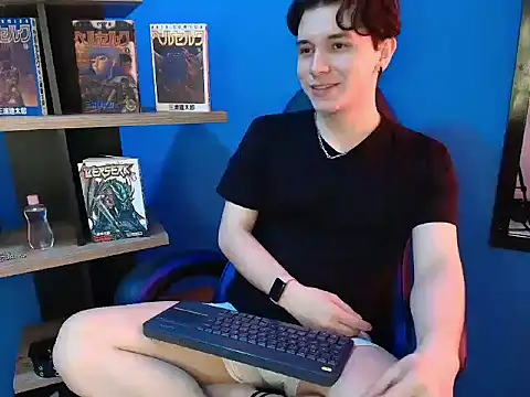 Snapshot of hollannd_ chatting on March 6, 12:45 pm hollannd online show from March 6, 12:45 pm