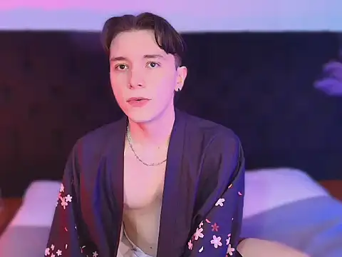 Snapshot of hollannd_ chatting on March 25, 3:07 pm hollannd online show from March 25, 3:07 pm