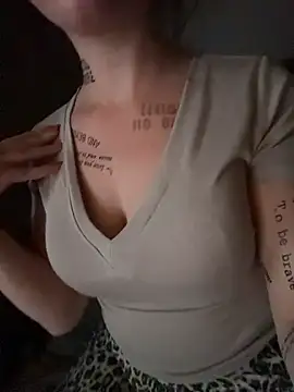 Maddie666 online show from May 27, 1:46 am