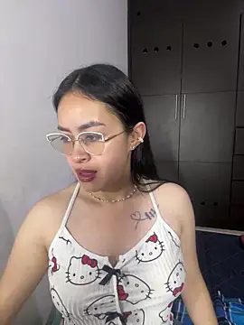 Snapshot of Anni_Rose chatting on April 1, 9:10 am Anni Rose online show from April 1, 9:10 am