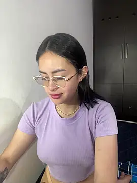 Snapshot of Anni_Rose chatting on April 4, 9:18 am Anni Rose online show from April 4, 9:18 am