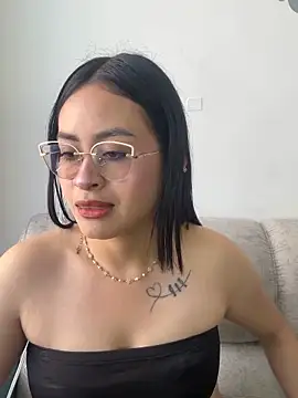 Snapshot of Anni_Rose chatting on April 21, 4:01 pm Anni Rose online show from April 21, 4:01 pm