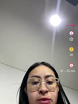 Snapshot of Anni_Rose chatting on April 29, 9:13 am Anni Rose online show from April 29, 9:13 am