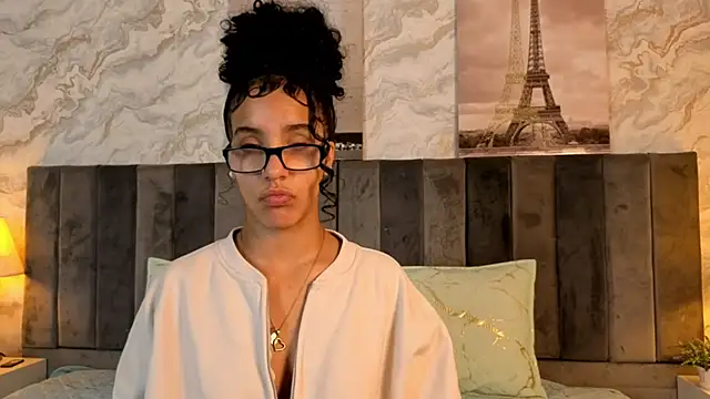 Snapshot of ElizabethSwift chatting on March 16, 12:20 pm ElizabethSwift online show from March 16, 12:20 pm