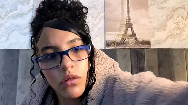 Snapshot of ElizabethSwift chatting on March 27, 11:54 am ElizabethSwift online show from March 27, 11:54 am