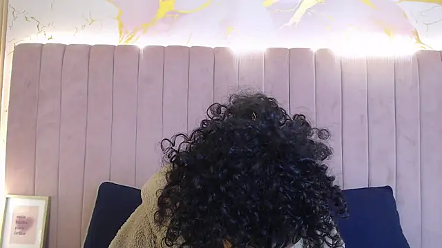 Snapshot of ElizabethSwift chatting on April 4, 4:15 pm ElizabethSwift online show from April 4, 4:15 pm