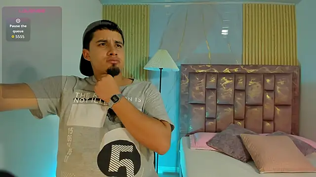 Snapshot of Ferrer_Blosh chatting on April 5, 8:50 pm Ferrer Blosh online show from April 5, 8:50 pm