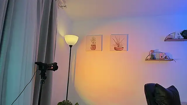 AlaiaRogers online show from May 11, 10:43 am
