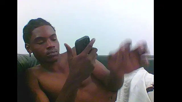 Snapshot of charles_king chatting on June 17, 5:21 am charles king online show from June 17, 5:21 am