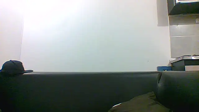 Snapshot of charles_king chatting on June 18, 5:30 am charles king online show from June 18, 5:30 am