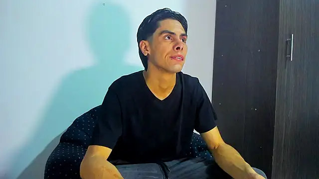 Snapshot of Daniel_Rochax chatting on March 17, 12:08 pm Daniel Rochax online show from March 17, 12:08 pm