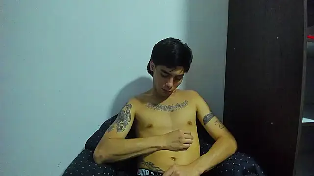 Snapshot of Daniel_Rochax chatting on March 24, 7:19 pm Daniel Rochax online show from March 24, 7:19 pm