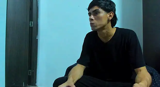 Snapshot of Daniel_Rochax chatting on April 6, 7:04 pm Daniel Rochax online show from April 6, 7:04 pm