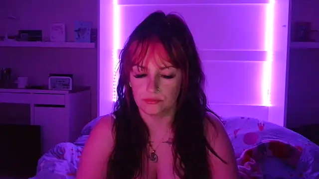 Snapshot of nyxiejinx chatting on March 17, 8:56 pm nyxiejinx online show from March 17, 8:56 pm