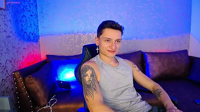 Snapshot of DIEGO_JONES chatting on March 22, 3:04 pm DIEGO JONES online show from March 22, 3:04 pm