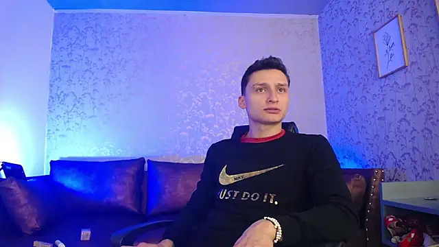 Snapshot of DIEGO_JONES chatting on March 25, 1:06 pm DIEGO JONES online show from March 25, 1:06 pm