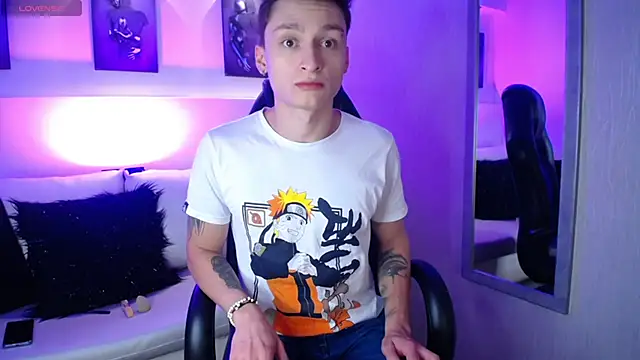 Snapshot of DIEGO_JONES chatting on March 29, 1:11 pm DIEGO JONES online show from March 29, 1:11 pm