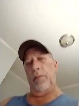 Snapshot of coestet chatting on March 18, 9:34 am coestet online show from March 18, 9:34 am