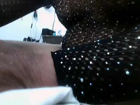 Snapshot of anuscunt chatting on March 31, 7:14 pm anuscunt online show from March 31, 7:14 pm