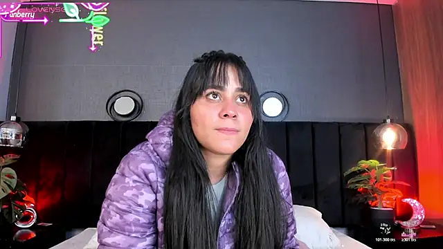 Snapshot of alejandra__garcia chatting on March 19, 3:32 am alejandra garcia online show from March 19, 3:32 am