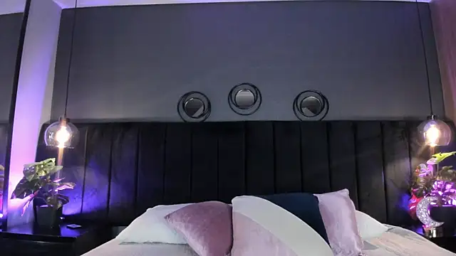 Snapshot of alejandra__garcia chatting on March 21, 3:33 am alejandra garcia online show from March 21, 3:33 am