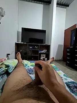 Snapshot of elkraken29 chatting on March 19, 2:37 am elkraken29 online show from March 19, 2:37 am