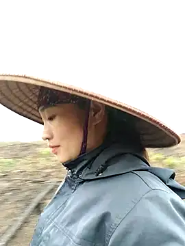 Lilinn  online show from March 6, 12:18 am