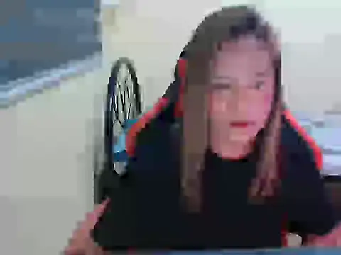 Snapshot of ashelyxyn69xx chatting on June 28, 11:05 am ashelyxyn69xx online show from June 28, 11:05 am