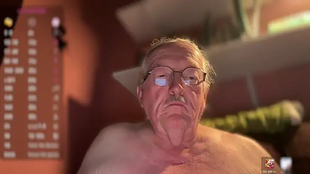 Snapshot of Phrodeaux_Baggins chatting on April 4, 4:44 am Phrodeaux Baggins online show from April 4, 4:44 am