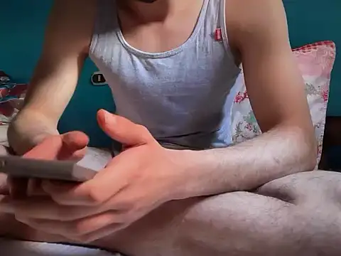 Snapshot of eyd_001 chatting on March 24, 8:08 am eyd 001 online show from March 24, 8:08 am