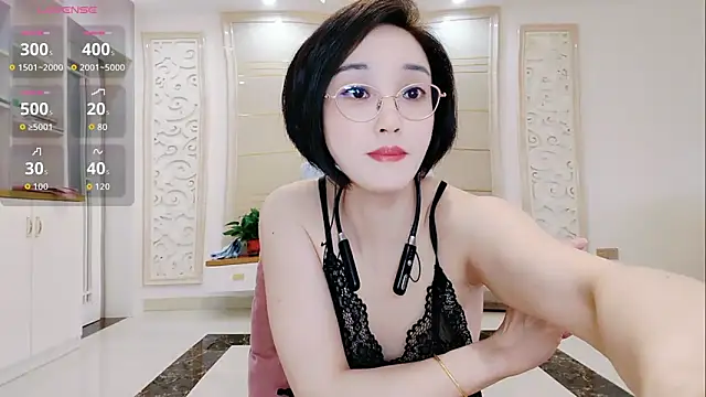 Snapshot of Nana-NN chatting on May 5, 7:38 am Nana-NN online show from May 5, 7:38 am
