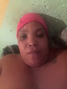 Snapshot of friendlybitch22 chatting on March 1, 8:00 pm friendlybitch22 online show from March 1, 8:00 pm