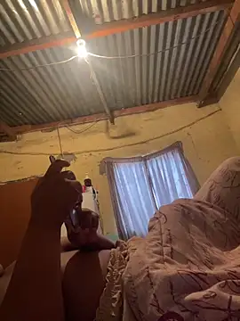 Snapshot of friendlybitch22 chatting on March 4, 5:35 am friendlybitch22 online show from March 4, 5:35 am