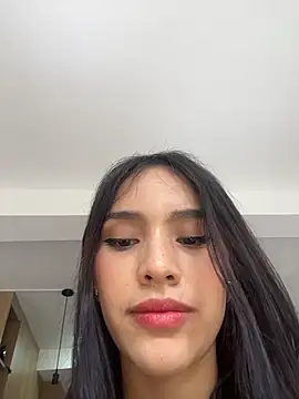 Mia-villalobos online show from April 5, 3:20 pm