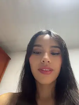 Mia-villalobos online show from May 2, 11:59 am