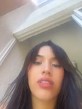 Mia-villalobos online show from May 13, 1:52 pm