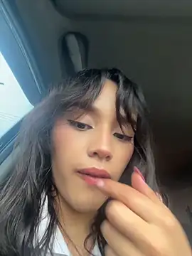 Mia-villalobos online show from May 16, 1:10 pm